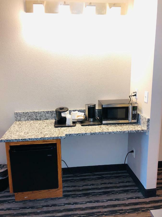 Country Inn & Suites By Radisson, Nashville Airport East, Tn מראה חיצוני תמונה